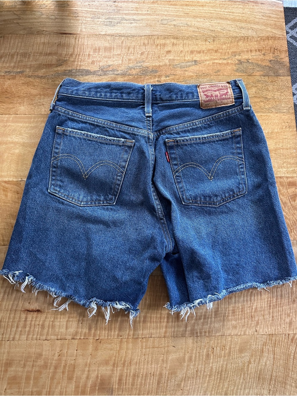 Levi’s distressed shorts - Picture 2 of 5